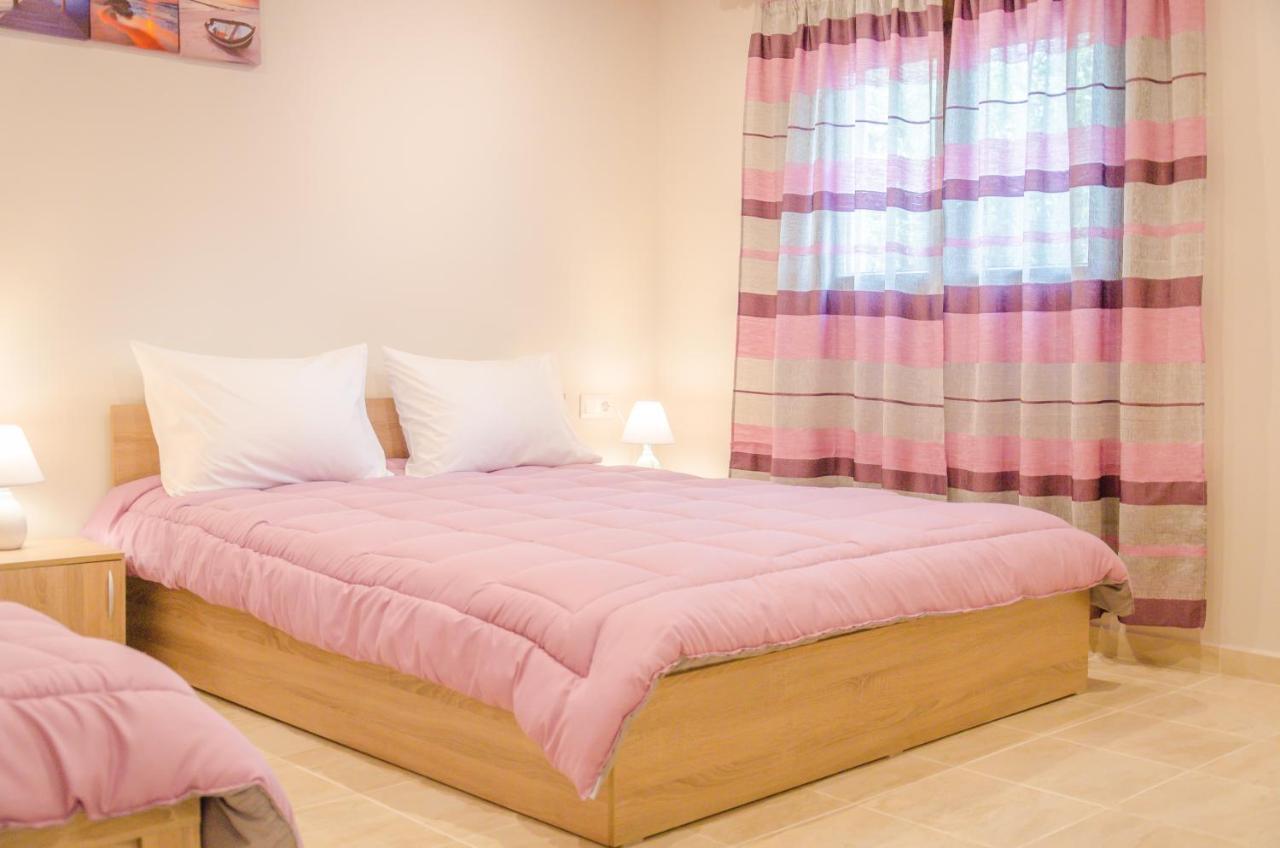 Chrisella Villa Szkála Rahoníu Kültér fotó